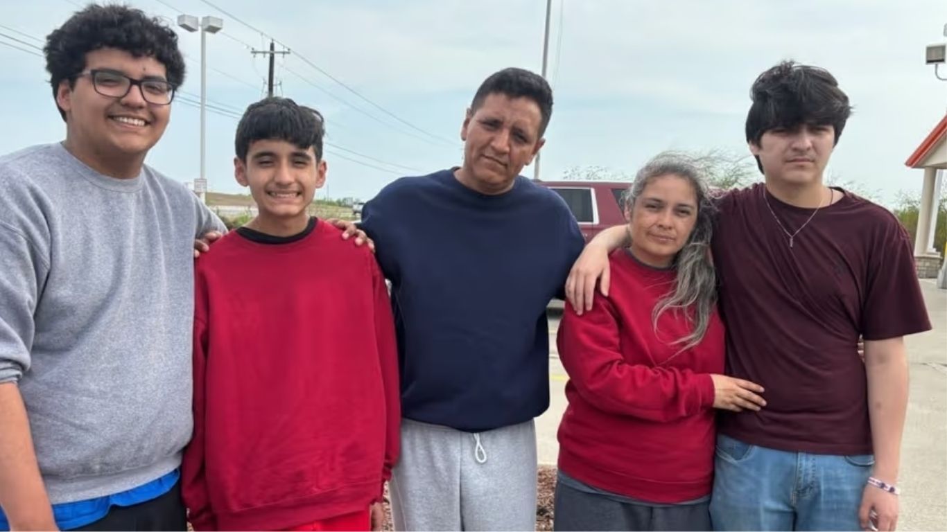 Jóvenes mariachis liberados por ICE en Texas
