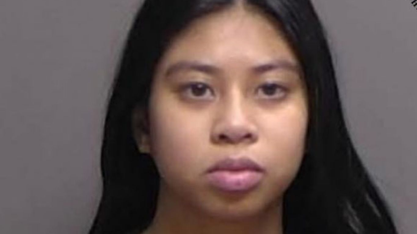 Mujer acusada en Florida por muerte de recién nacido