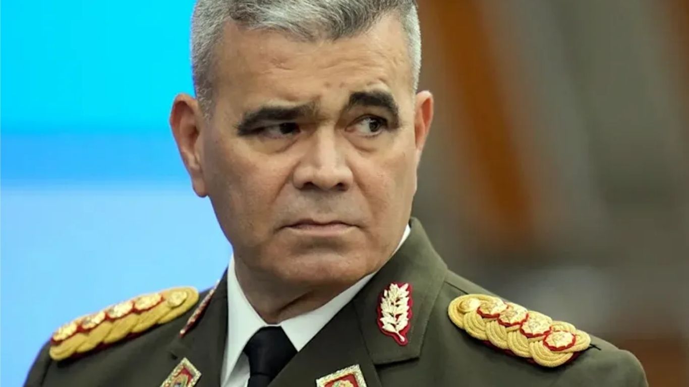 Reemplazan a ministro de Defensa de  Venezuela Vladimir Padrino