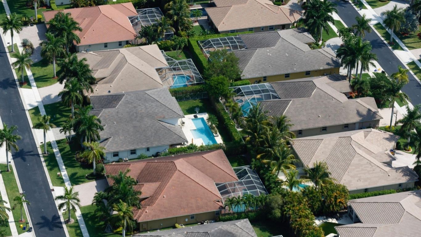 Ron DeSantis impuestos vivienda propone alivio fiscal