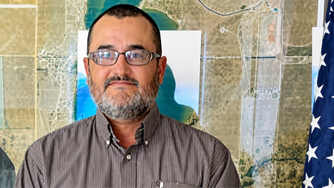 Exalcalde de Kansas es detenido por ICE tras votar ilegalmente